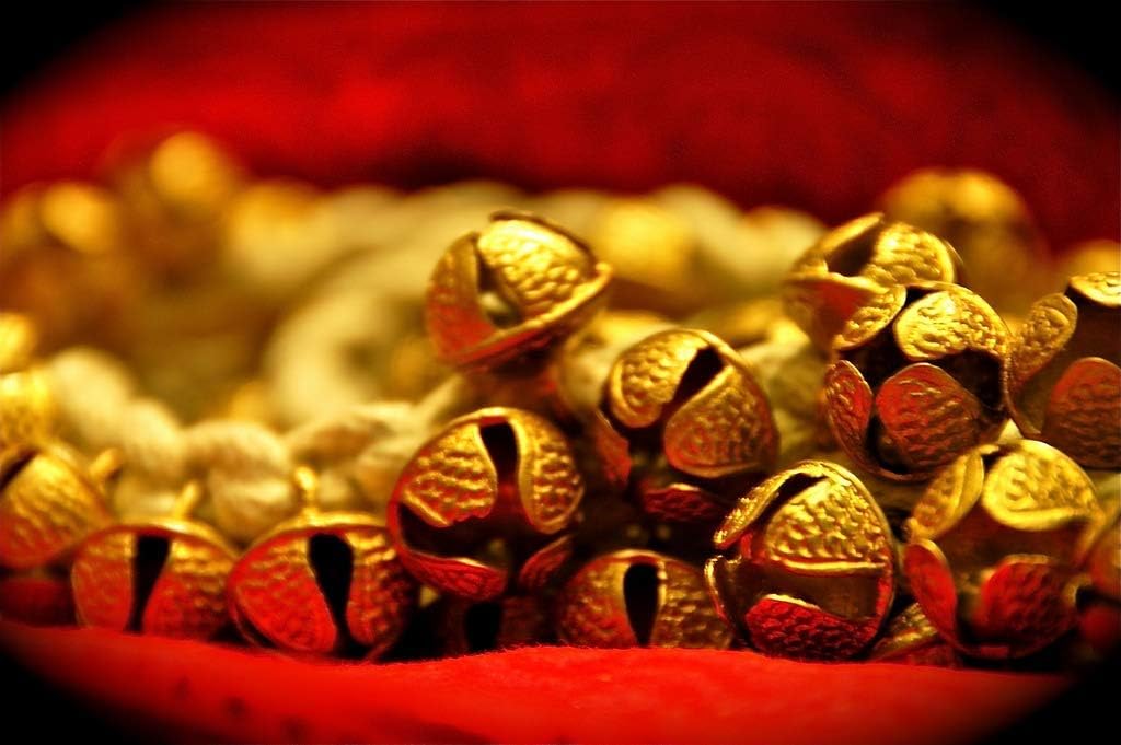 eSplanade 100 Pcs Indian Brass Anklets/Ghungroo Bells Loose Beads Bellydance Music Classes Craft gold