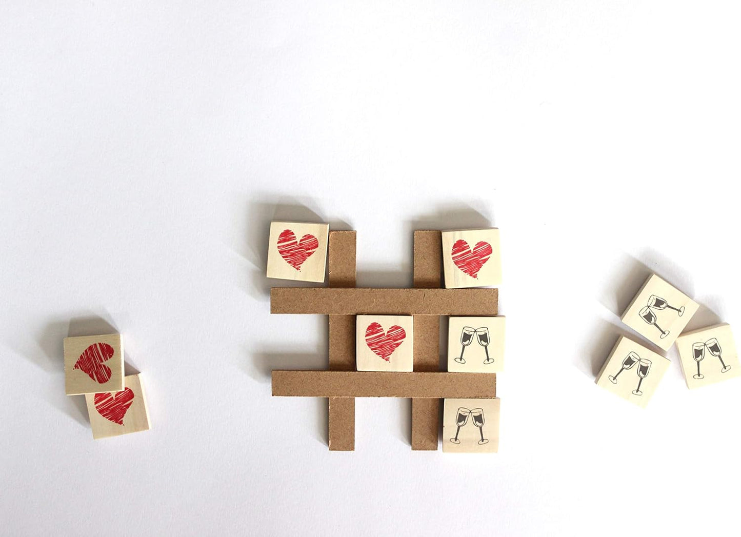 IVEI Wooden Couple Tic-Tac-Toe Fridge Magnet - Heart & Glass Print - Unique Gift for Your Loved Ones, Spouse - Anniversary-Wedding-Valentine’s Gift - Hand Made Noughts and Crosses Game Magnets