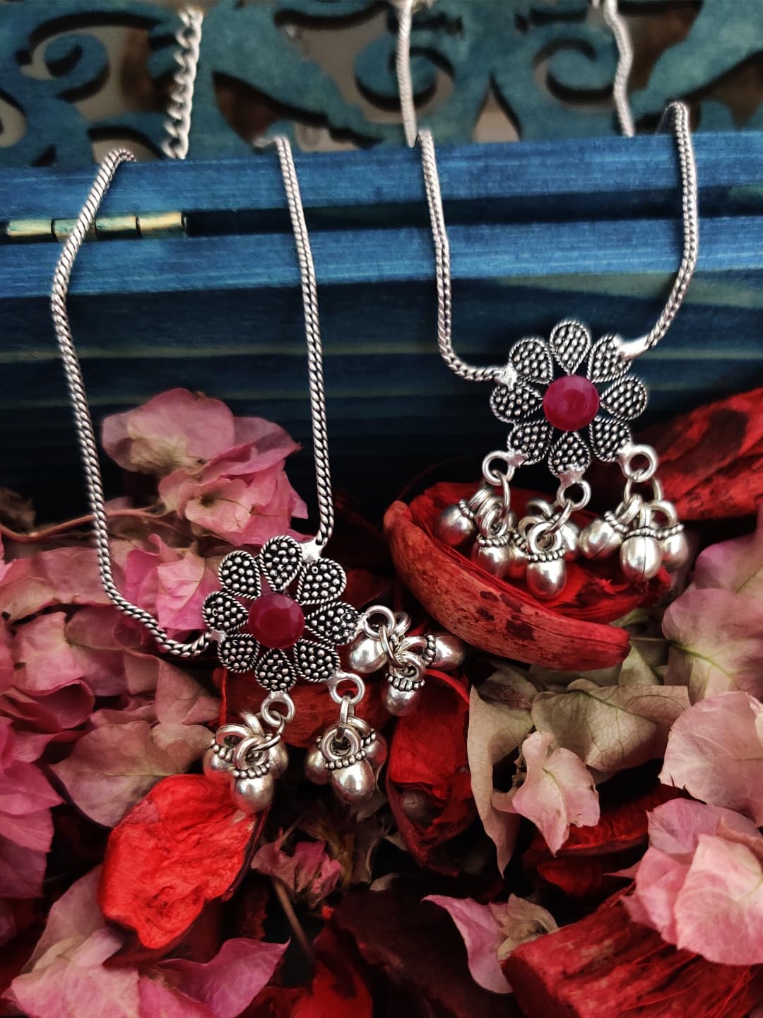 Binnis wardrobe Silver-plated Anklets Paayal Kaṇukkāl with flower fligrees