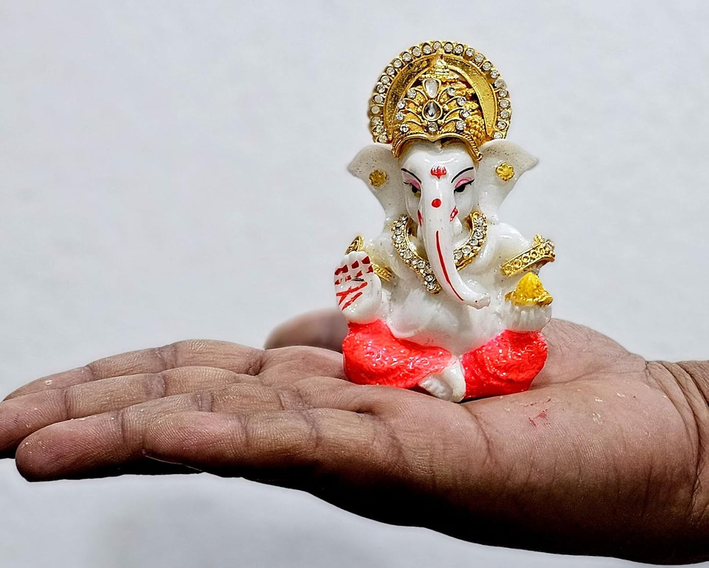 ESPLANADE Resin Ganesh Murti for Car Dashboard Ganesha Idol for Home Temple & Office Desk Décor, Ganpati Miniature Statue for Mandir (3.4" Inches)