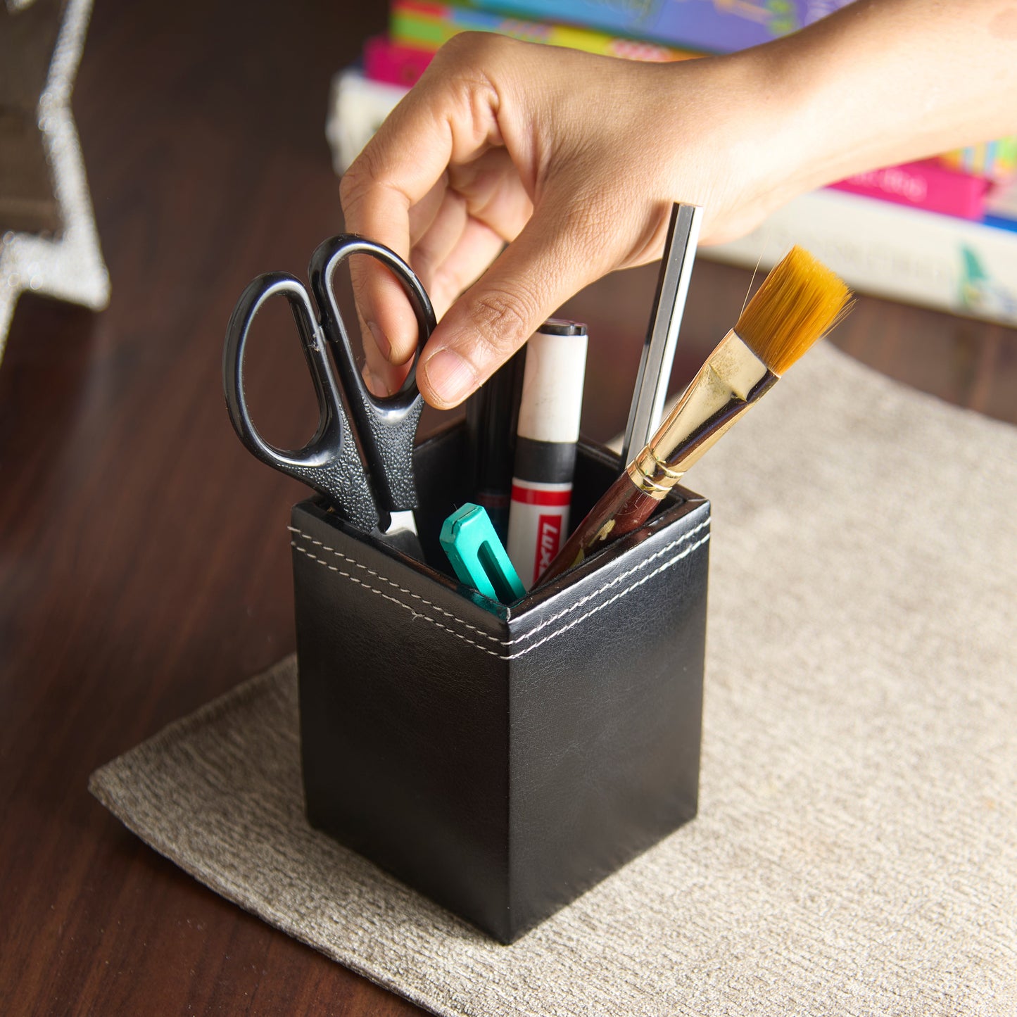 IVEI Faux Leather Pen Stand, Utility Desk Organizer Pen Holder, Pencil Holder for Office, Home, and Study Table