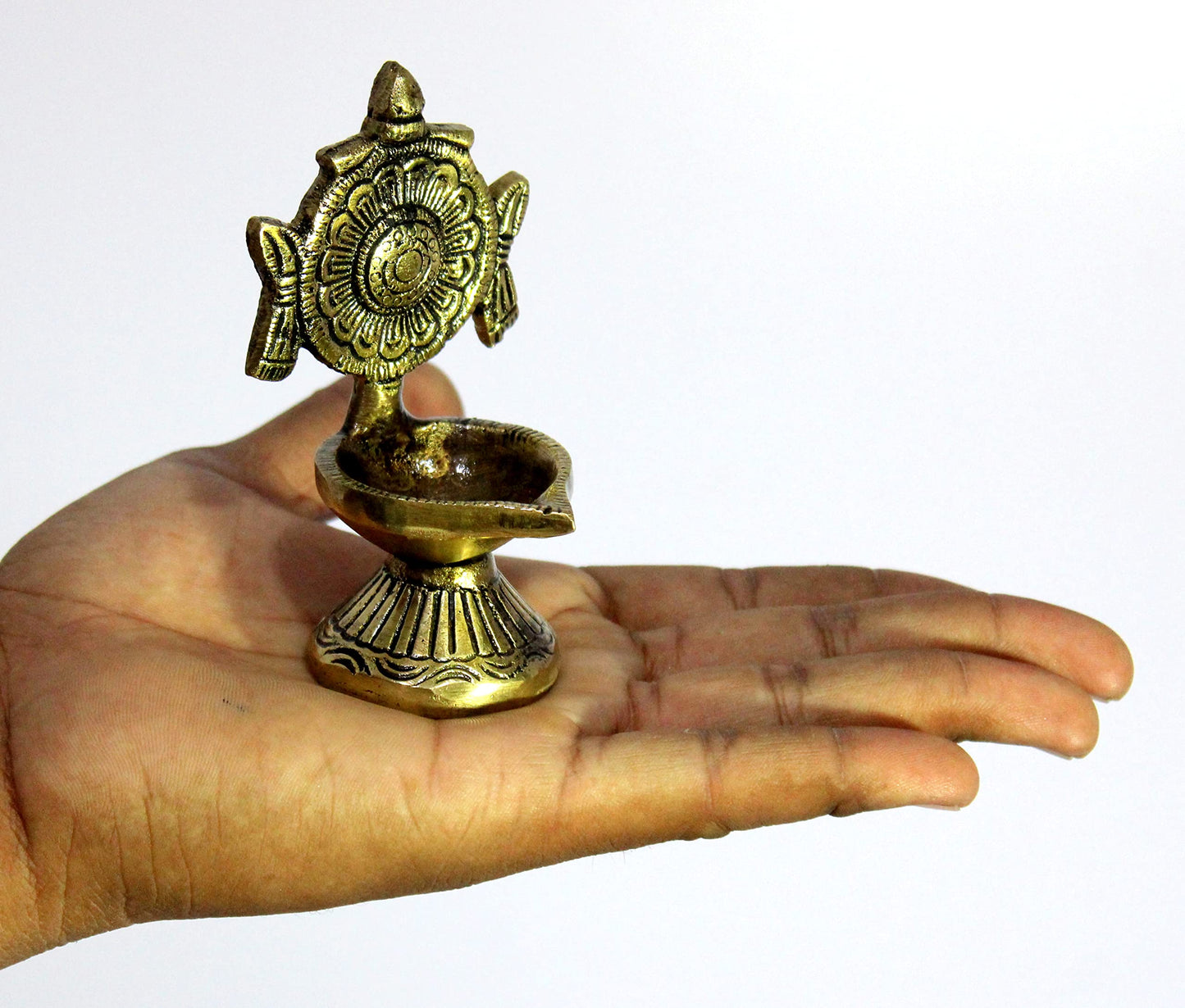 Brass Oil Lamps | Shankh Chakra Narayan Oil Lamp Diya Deepam Kuthu Vilakku - 4" Inches